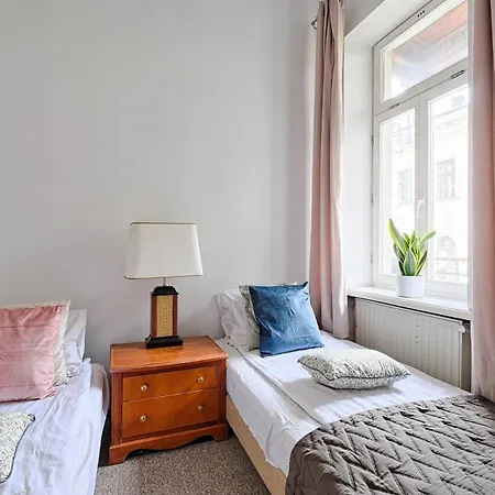 Urban Nest Swietego Marka27 Appartement *